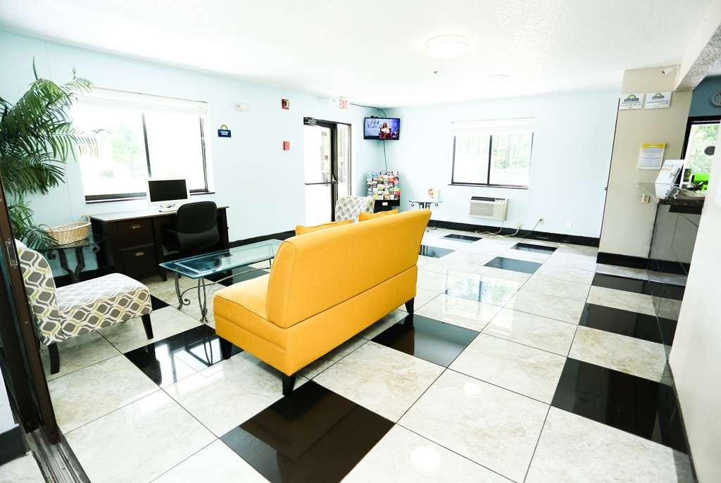 Super 8 By Wyndham Villa Rica Dalaman gambar